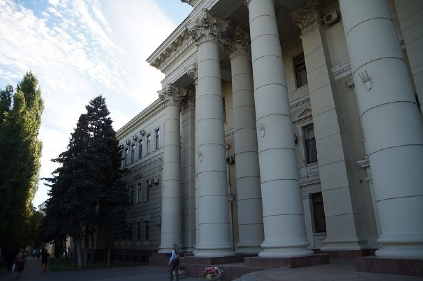 Андрея Бочарова и первых лиц региона эвакуировали из здания областной администрации