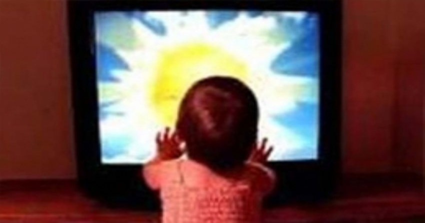 Пятилетнего ребенка насмерть придавило телевизором