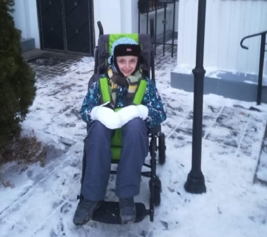 В Волгограде неизвестные украли коляску у ребенка-инвалида с ДЦП