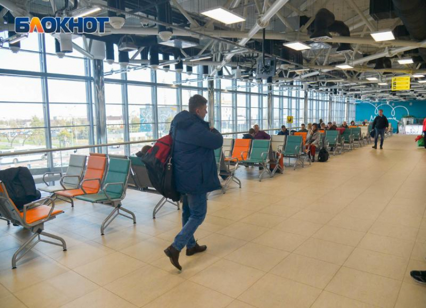 Два московских рейса отменили и четыре задержали из-за закрытия аэропорта «Сталинград» 