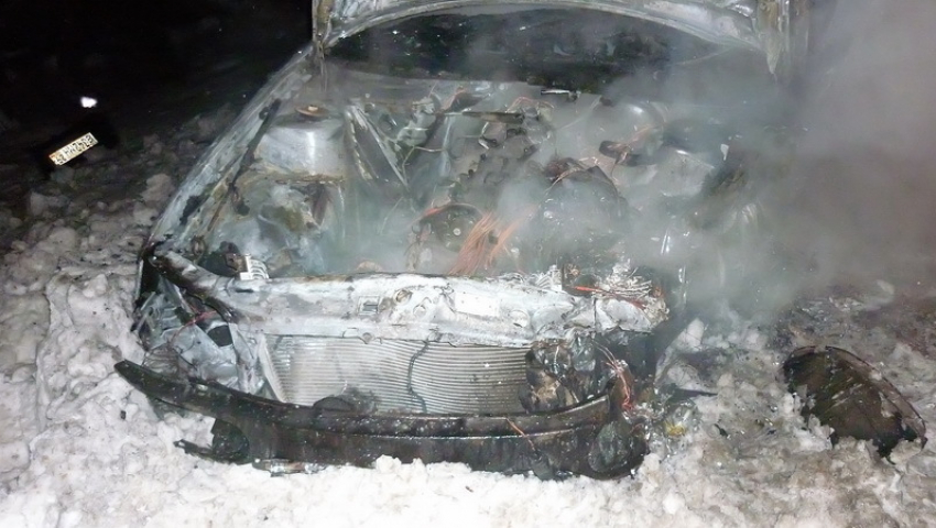 Под Волгоградом сварщики сожгли Opel