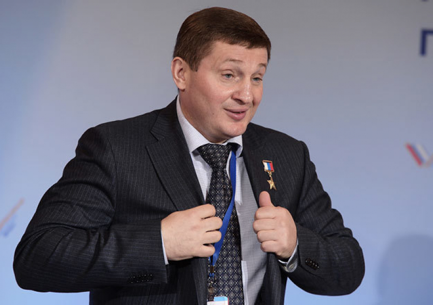 Андрей Бочаров признался, что его доход в 2015 году увеличился