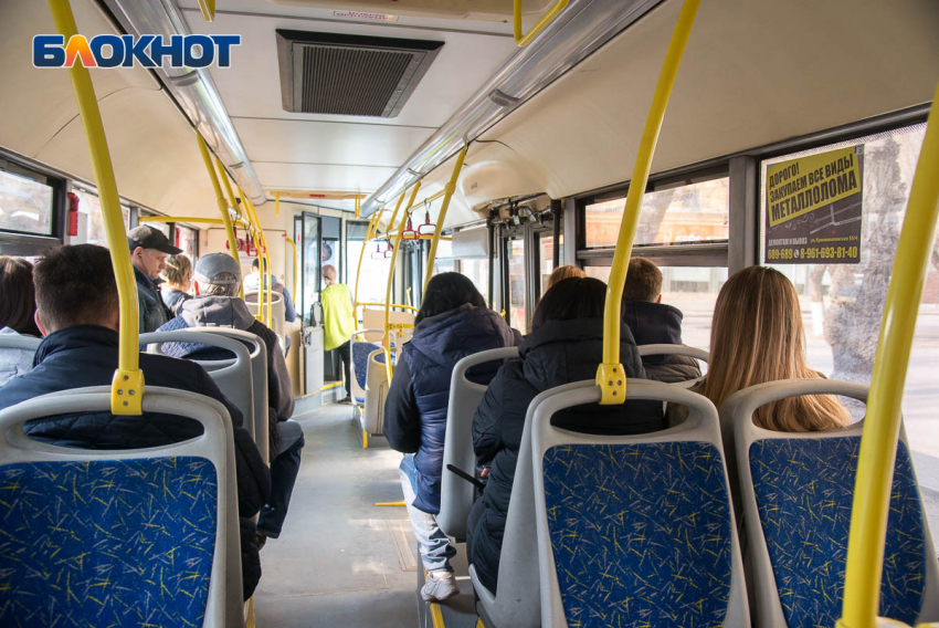 В Волгограде на трех маршрутах начали курсировать большие экологичные автобусы 