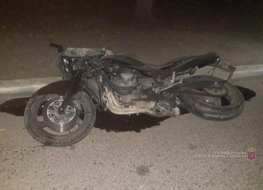 Байкер умер в больнице после ДТП за рулем мотоцикла Kawasaki в Волжском