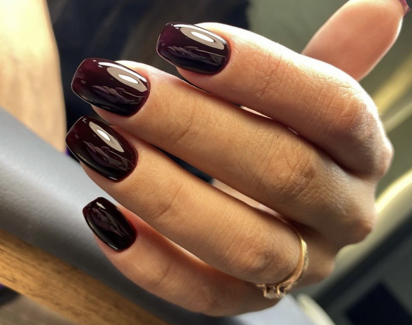 Запишитесь на безупречный маникюр и педикюр в преддверии праздника