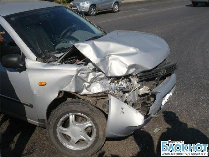 В Волгограде в результате ДТП погибла женщина