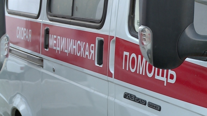 На юге Волгограда перевернулась Skoda Octavia: две пенсионерки в больнице