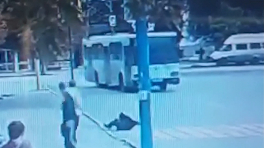 Резня на остановке под Волгоградом с участием таджиков попала на видео