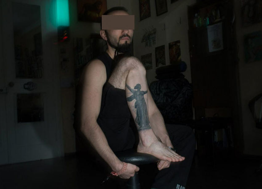 Волгоградец набил себе огромную татуировку с изображением «Родины-матери»