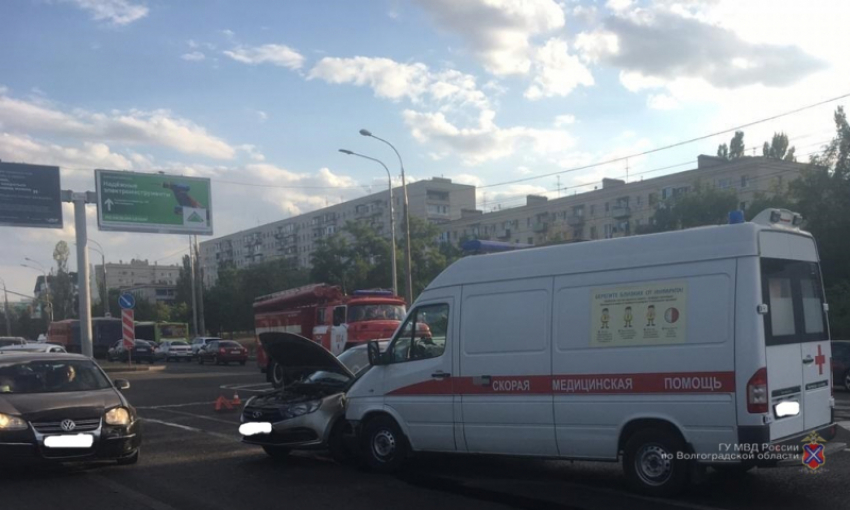 Подробности ДТП со скорой помощью в Волгограде: пострадали два пенсионера