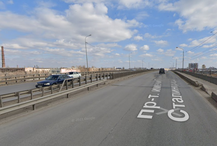 Мост на юге Волгограда сузят до одной полосы