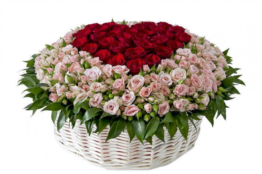Волгоградец в Международный женский день украл корзину роз для возлюбленной 