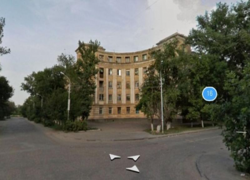 Новая крыша за 2,6 млн рублей появится у жилого дома в Кировском районе Волгограда