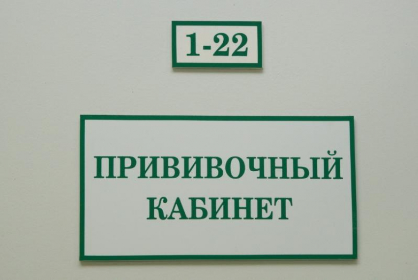 Медики хотят сделать уколы половине населения Волгоградской области