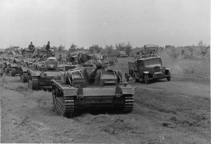 5 августа 1942 года - под Сталинградом развернулись упорные танковые бои