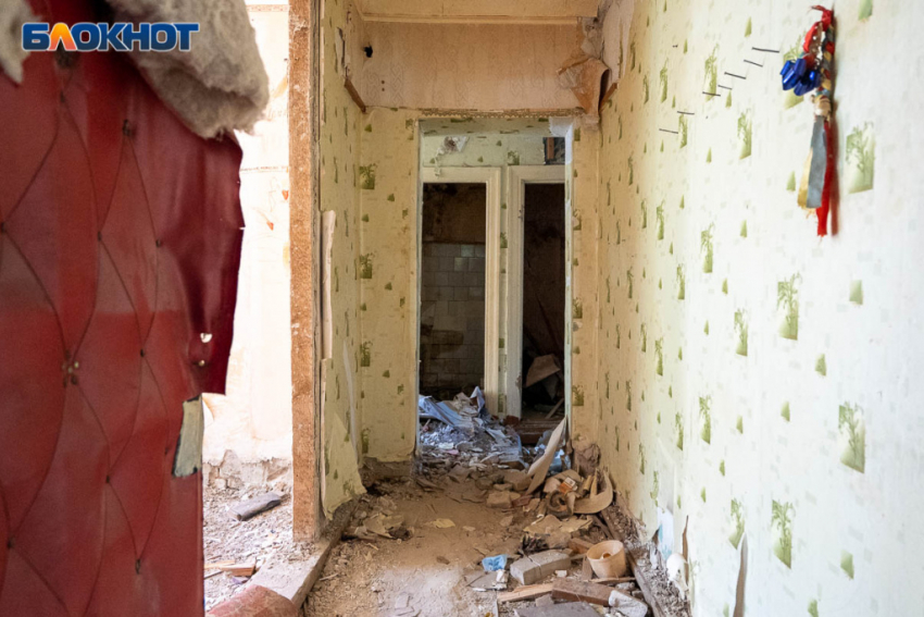 Чиновники Волгограда признали двухэтажный дом на улице Красногорской непригодным для проживания