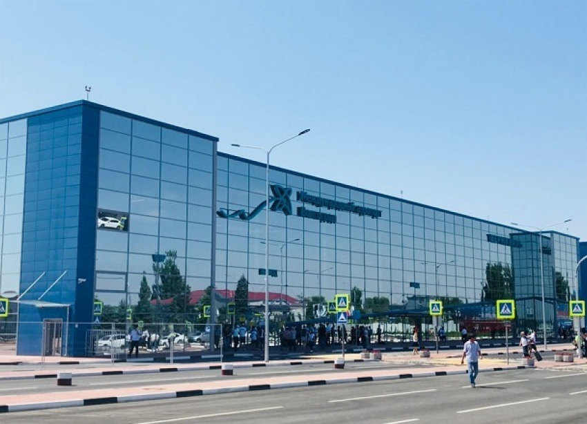 Турецкая авиакомпания оставила пассажиров без еды в Волгоградском аэропорту
