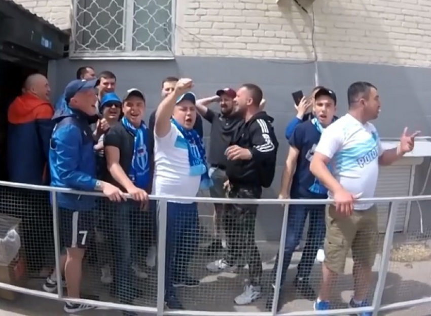 Волгоградский блогер снял на видео, как зажигают болельщики «Ротора» под песни Максим