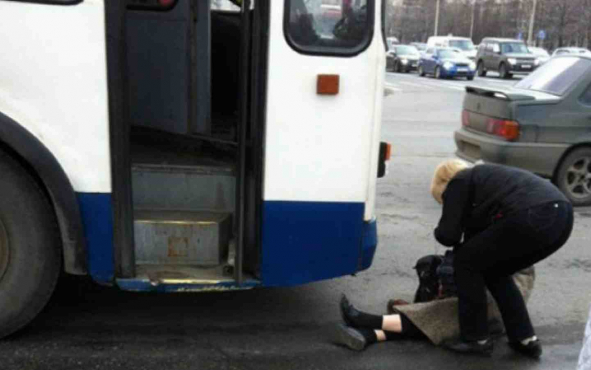На севере Волгограда троллейбус переехал женщину-пешехода 