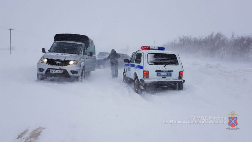 В Волгоградской области на трассе Р-22 «Каспий» открыли движение после смертельных ДТП