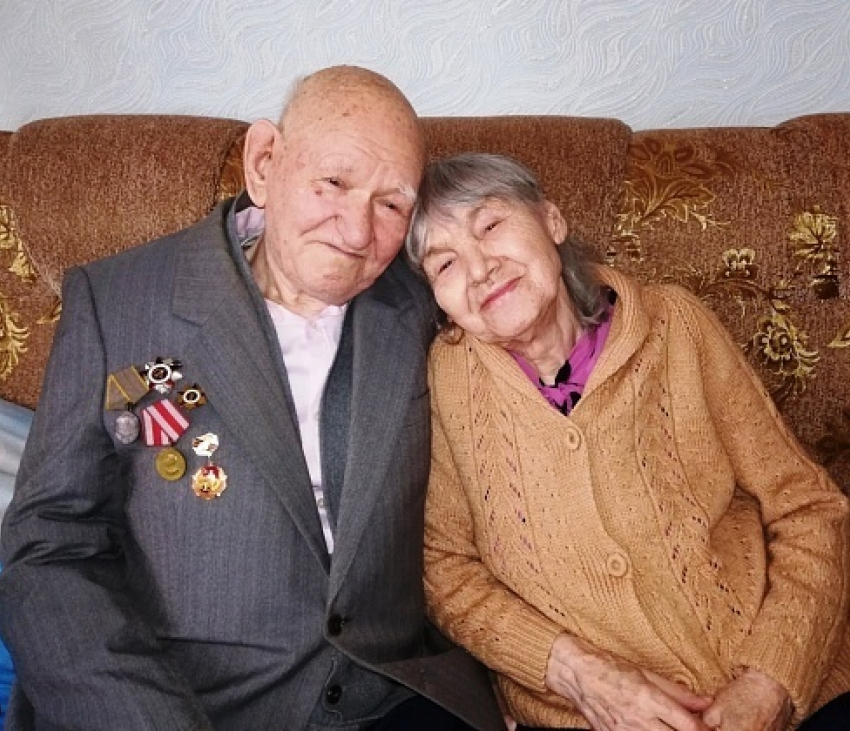 67 лет вместе: супругов из Волгограда наградят в Кремле