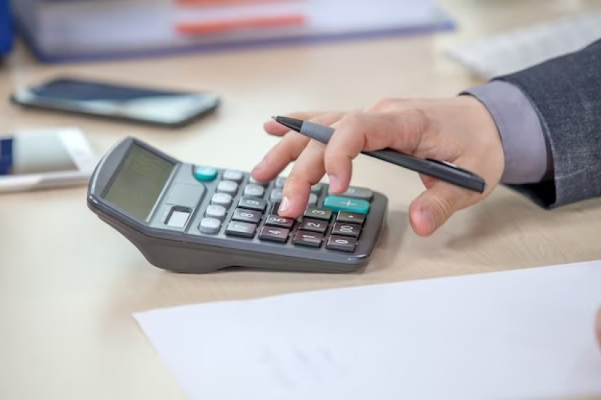 Требуется бухгалтер в крупную сеть ресторанов, з/п от 50 000р. Г/р 5/2