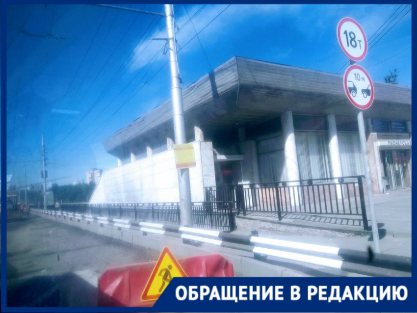 «Когда люди вышли работать, они вспомнили про ремонт»: волгоградку возмутил парализованный Астраханский мост