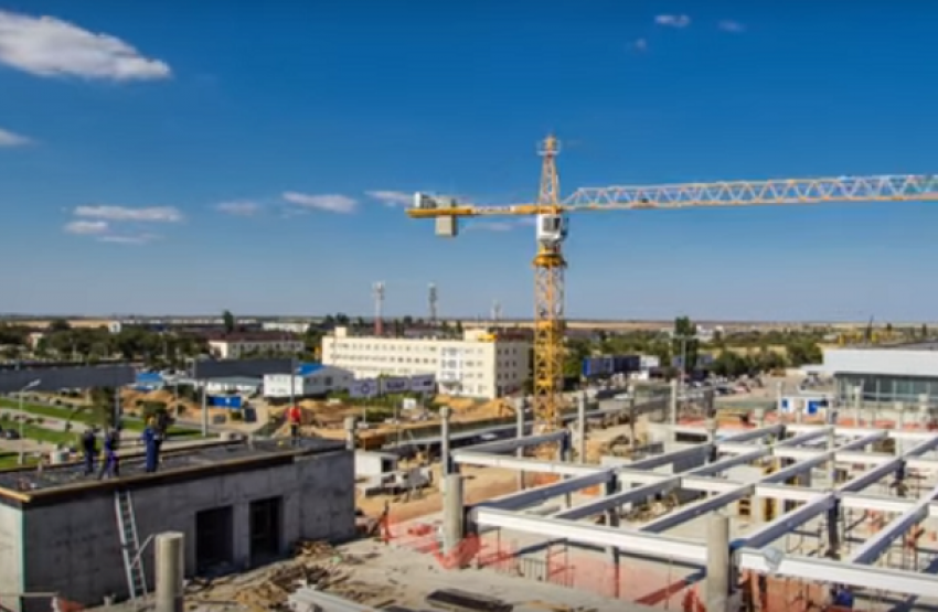 Реконструкцию международного аэропорта в Волгограде сняли с неба