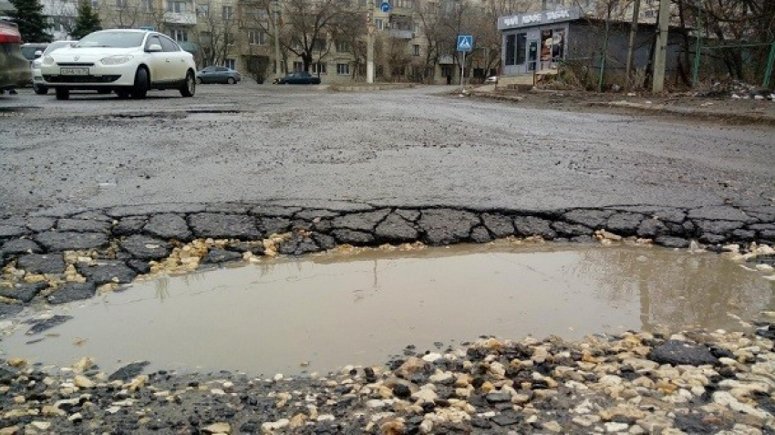 Еще 800 млн руб отправятся из федерального бюджета на дороги Волгограда