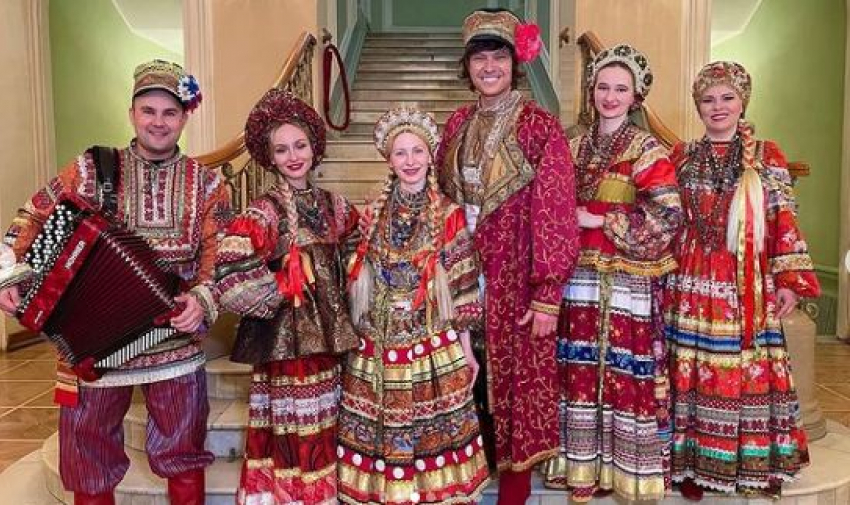 Прохор Шаляпин с песнями и танцами поздравил с юбилеем Жириновского