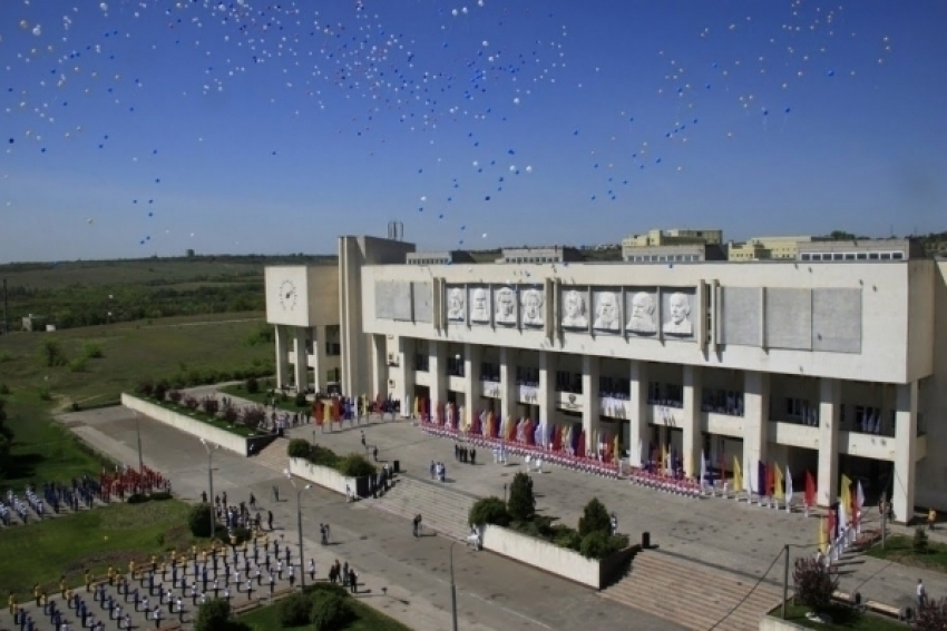 Волгоградский государственный университет не вошел в список опорных вузов Минобрнауки