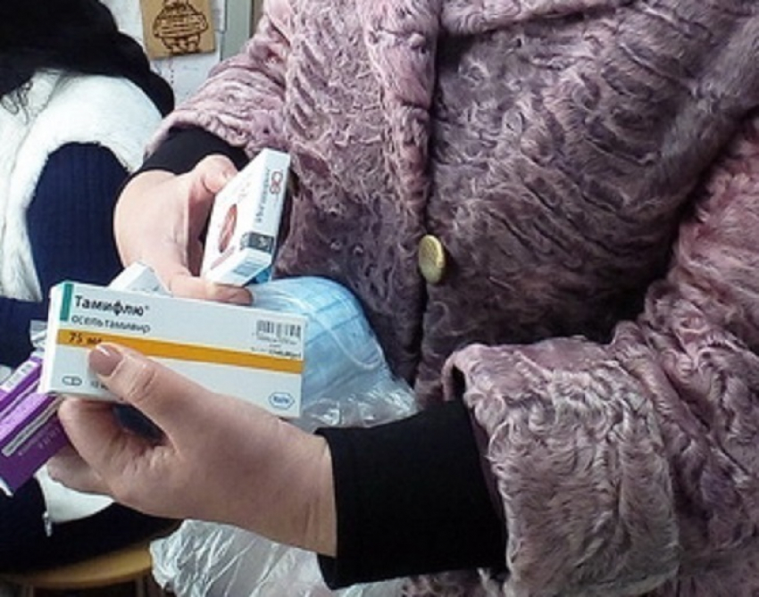 Депутатская проверка: не во всех аптеках Котельниково есть маски и лекарства против гриппа 