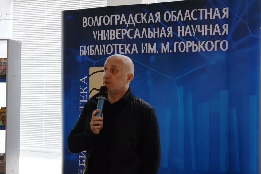 Писатель Захар Прилепин в Волгограде раскритиковал покинувших страну знаменитостей 