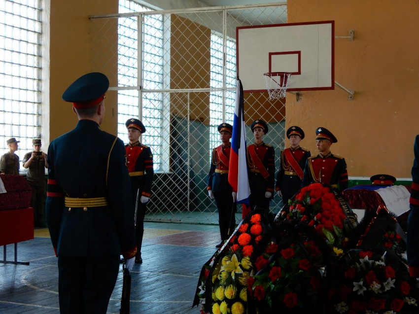 Офицеры волгограда. Мукатов канат халимадденович. В Волгограде простились с полковником Мукатов. Олег Пивнев Волгоград.