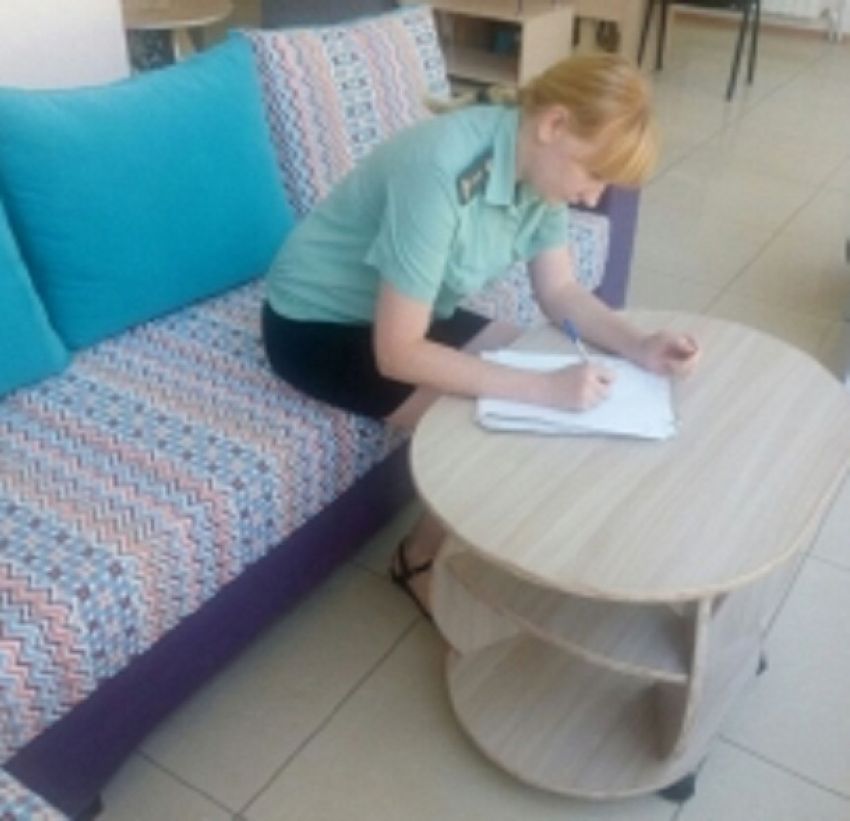 За долги у предпринимательницы из Волгограда арестовали бизнес