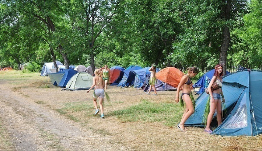 Палаточный лагерь для отдыхающих открылся в природном парке под Волгоградом