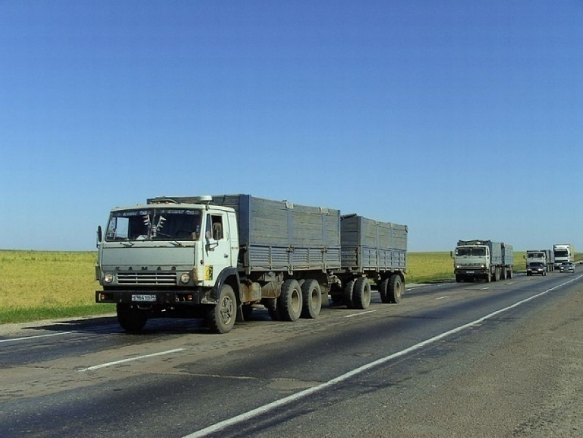 На трассе под Волгоградом неизвестные обокрали жителя Чувашской Республики 