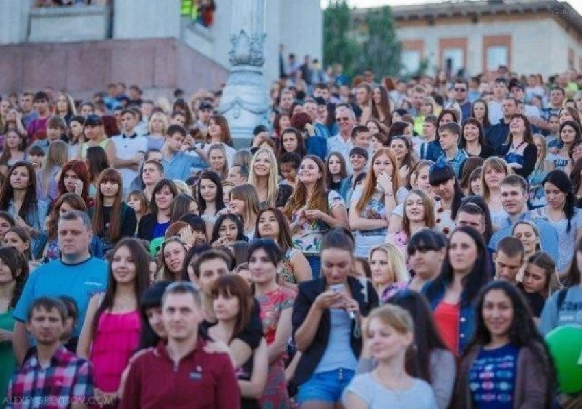 День молодежи в Волгограде: «Танцевальная феерия», «Фестиваль красок» и T-killah