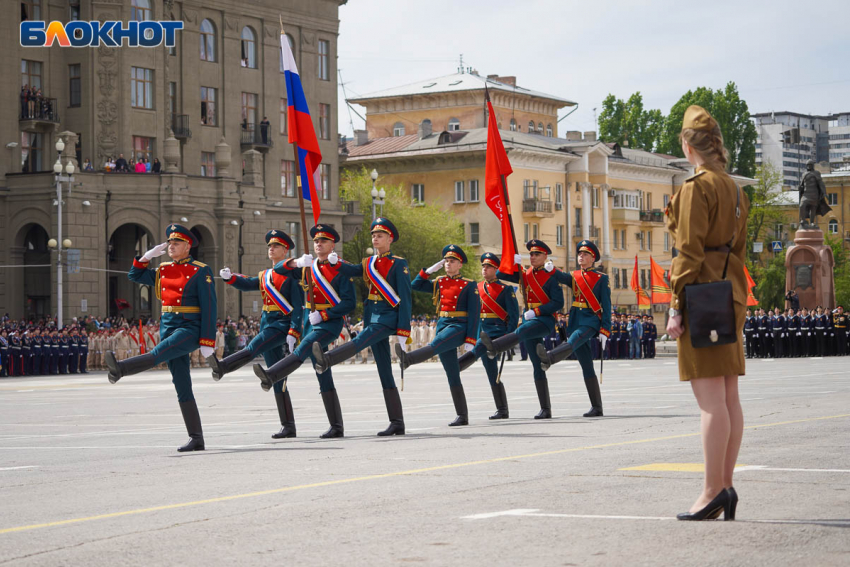 Парад 9 Мая в Волгограде готовы провести на фоне отмены в Крыму