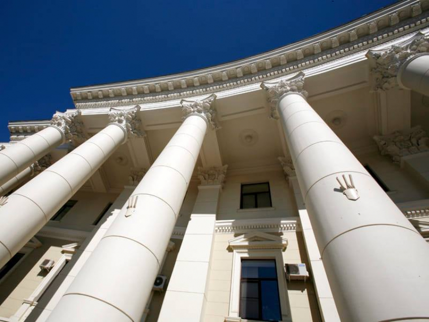 Депутаты из жалости: пять человек получили места в Волгоградской облдуме 