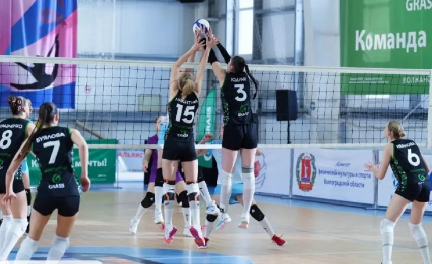 Остаются на дне: волейболистки «Волжаночки-ГРАСС» проиграли два матча в Саратове 