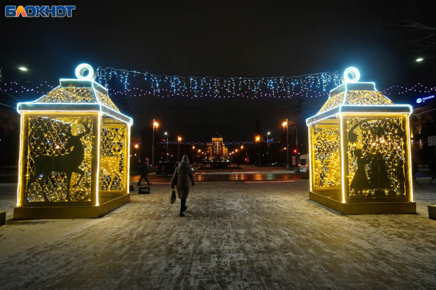Снегом и гололедом запомнится последнее воскресенье года