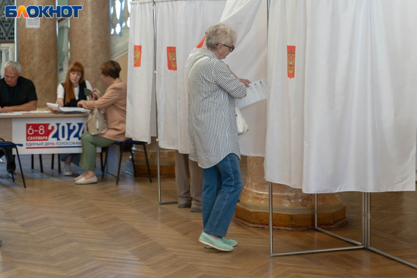 Сотрудникам волгоградских избиркомов дважды поднимут зарплату в новом году 