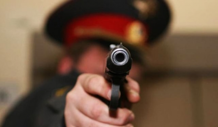 Полицейский открыл стрельбу в погоне за 22-летним преступником из Волгоградской области 