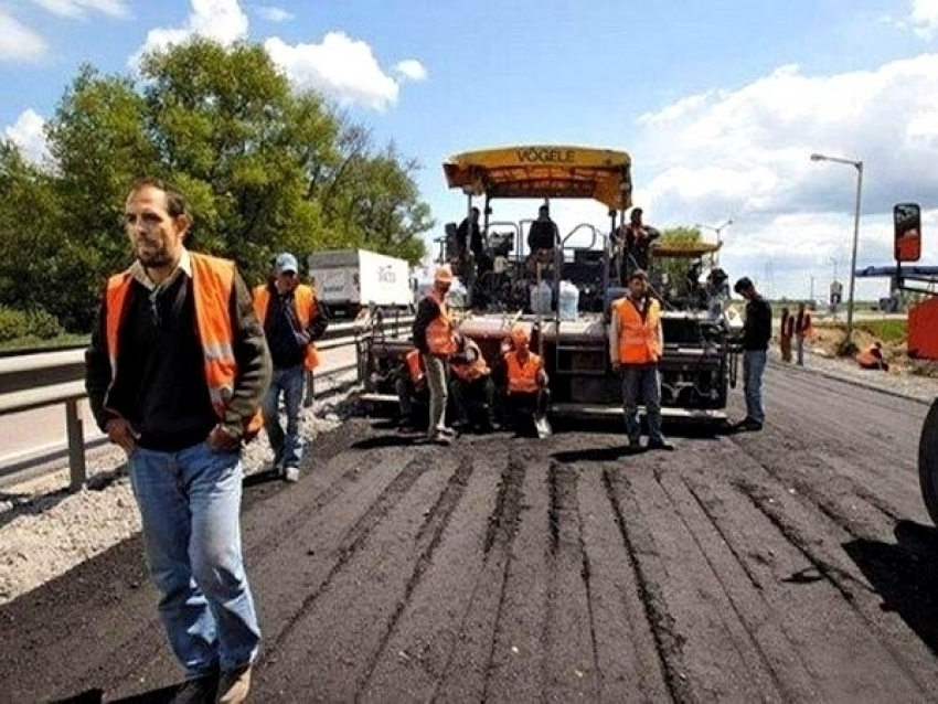 Под Волгоградом разыскивают похитителей дорожных блоков с ремонтируемой дороги