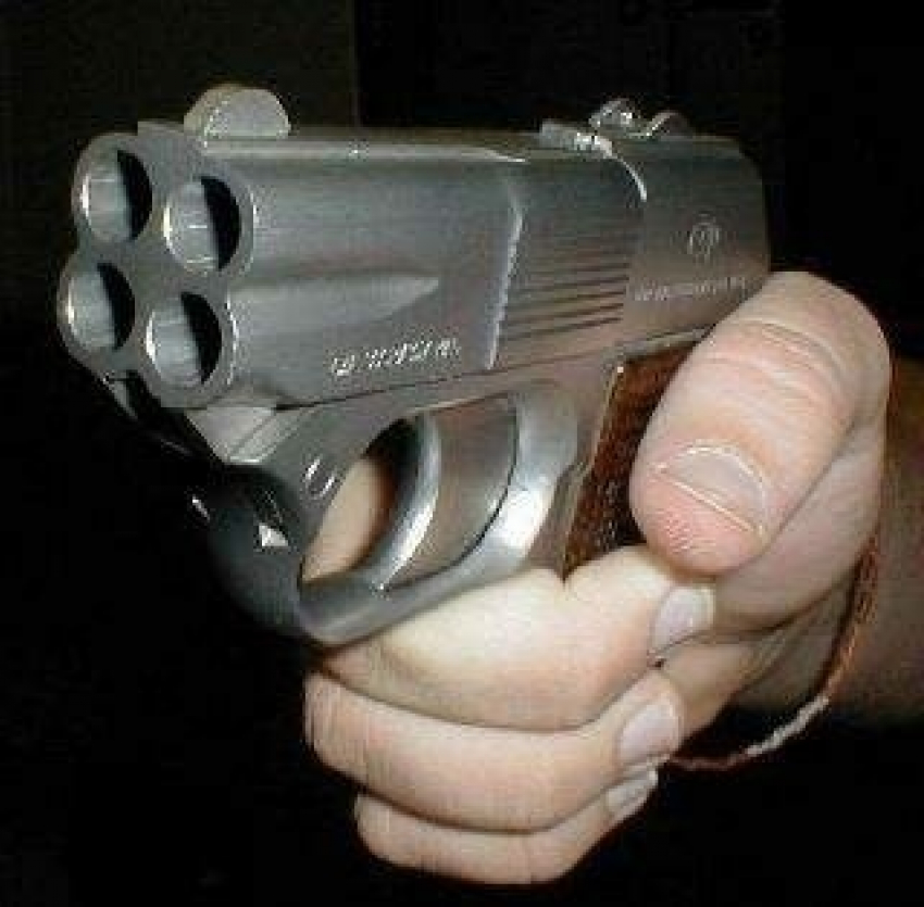 Жителя Волгограда осудят за изготовление боевого пистолета