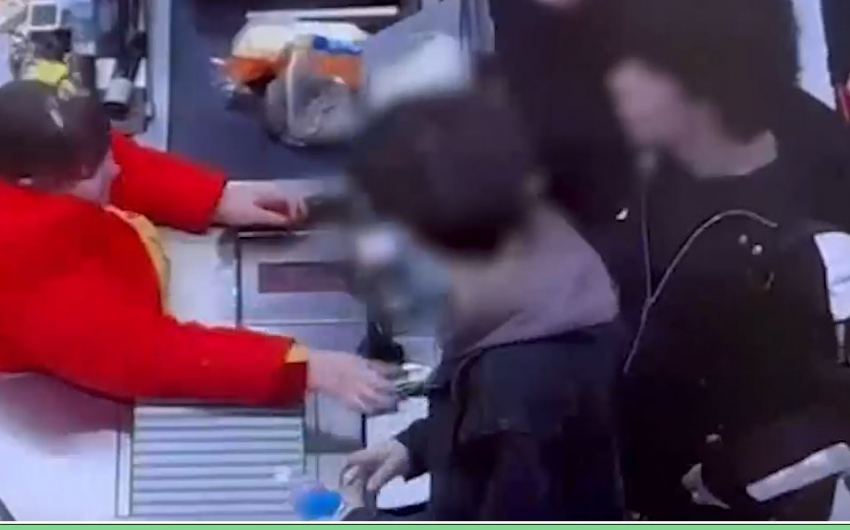 Подростки продолжают красть еду в магазинах Волгограда 