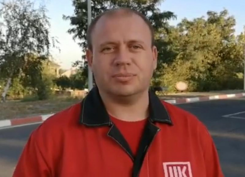 В Волгограде работнику заправки Сергею Смирнову прокуратура с трудом вернула право на зарплату 