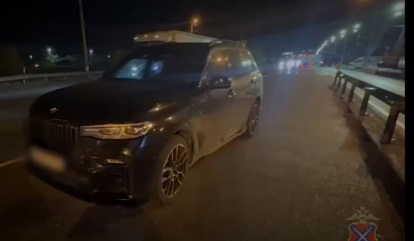 Беглеца в федеральном розыске с перспективой сесть на 10 лет поймали yf BMW X7 под Волгоградом