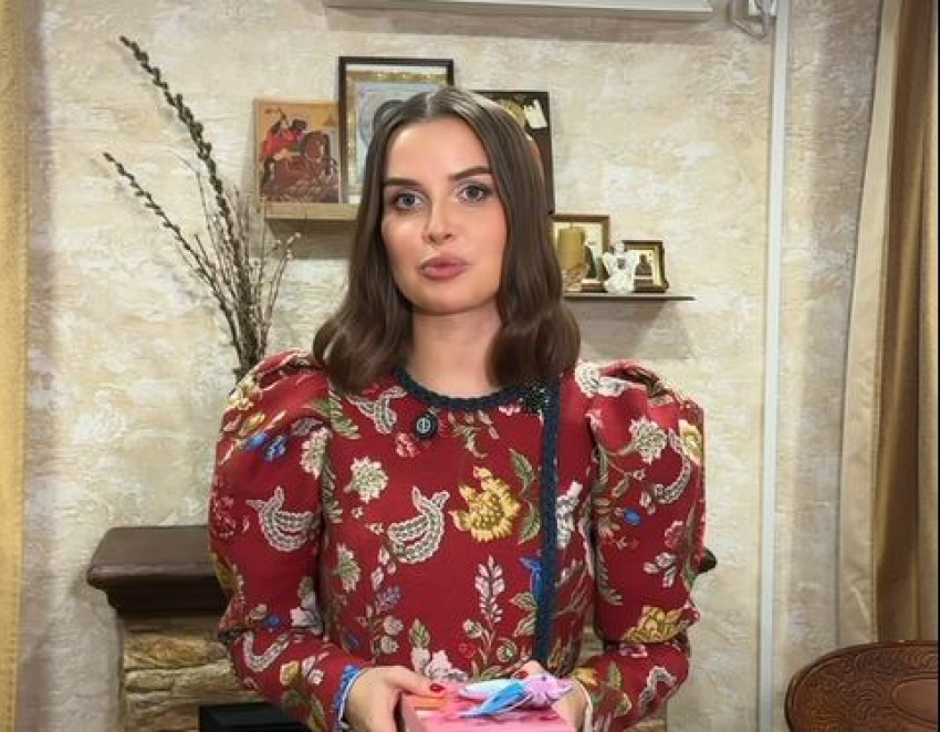 Исполнительница хита «Матушка-земля» собрала аншлаг на первом сольном концерте в Волгограде 